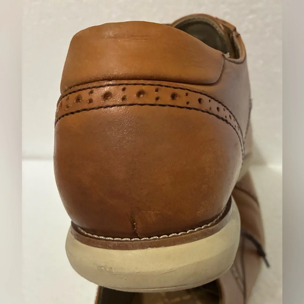 GH Bass & Co Shoes Sz 11 M Wilson Buck Cognac Eye Lace Up Leather Needs Laces